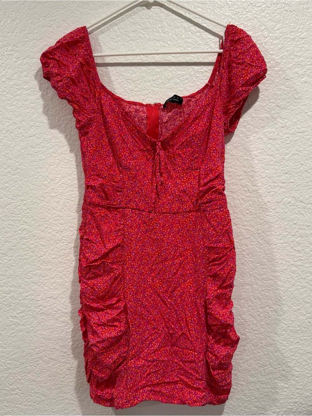 Francesca's size large bodycon Hot Pink Floral Ruched Mini Dress